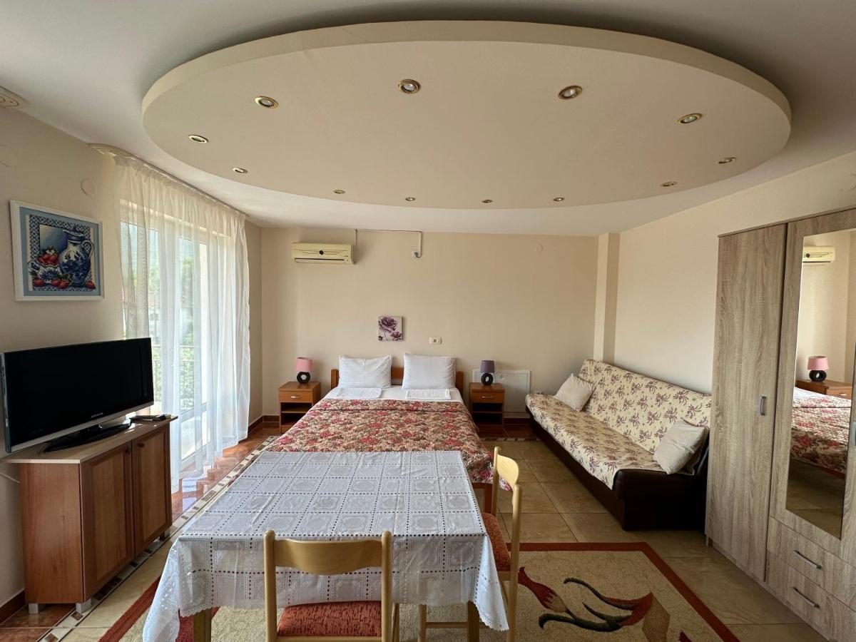Villa Alla Bed And Breakfast Herceg Novi Bagian luar foto