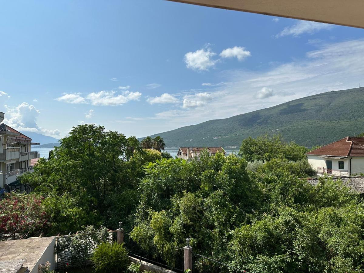 Villa Alla Bed And Breakfast Herceg Novi Bagian luar foto