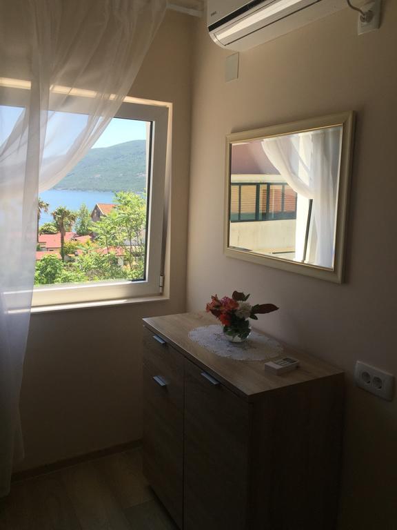 Villa Alla Bed And Breakfast Herceg Novi Bagian luar foto
