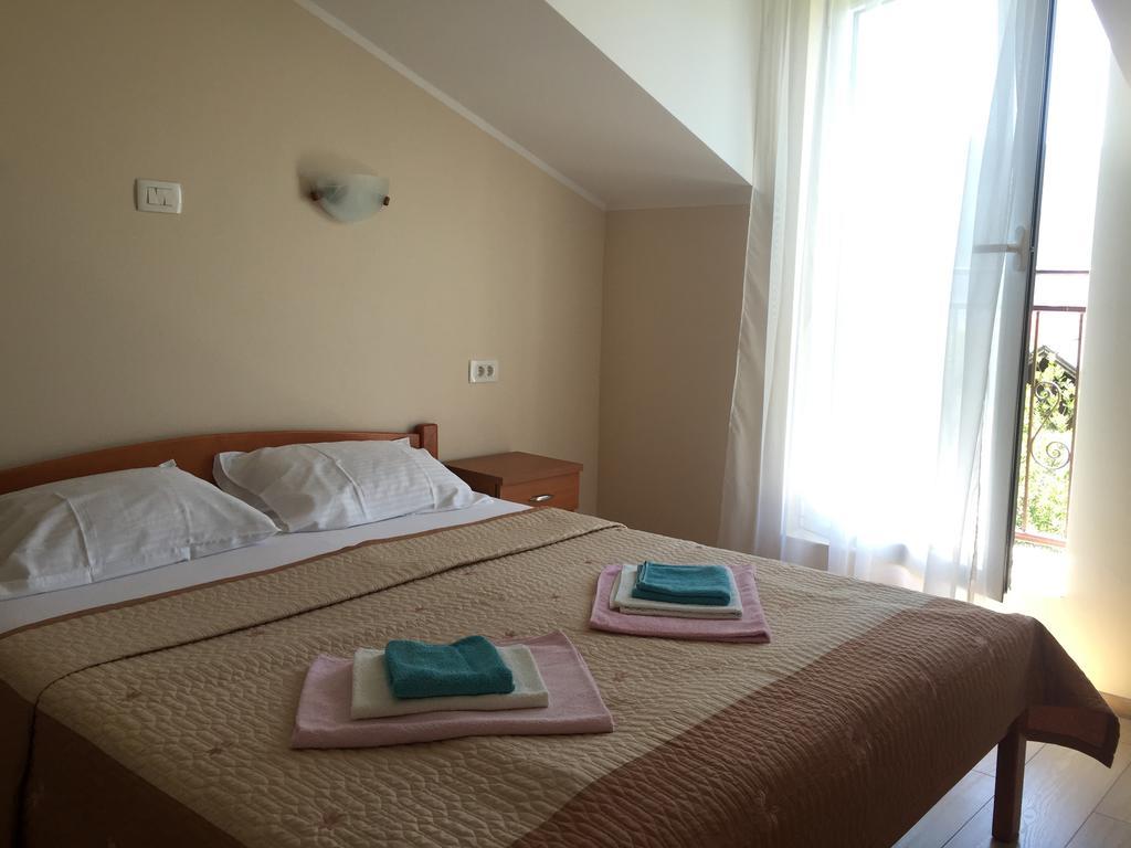 Villa Alla Bed And Breakfast Herceg Novi Bagian luar foto