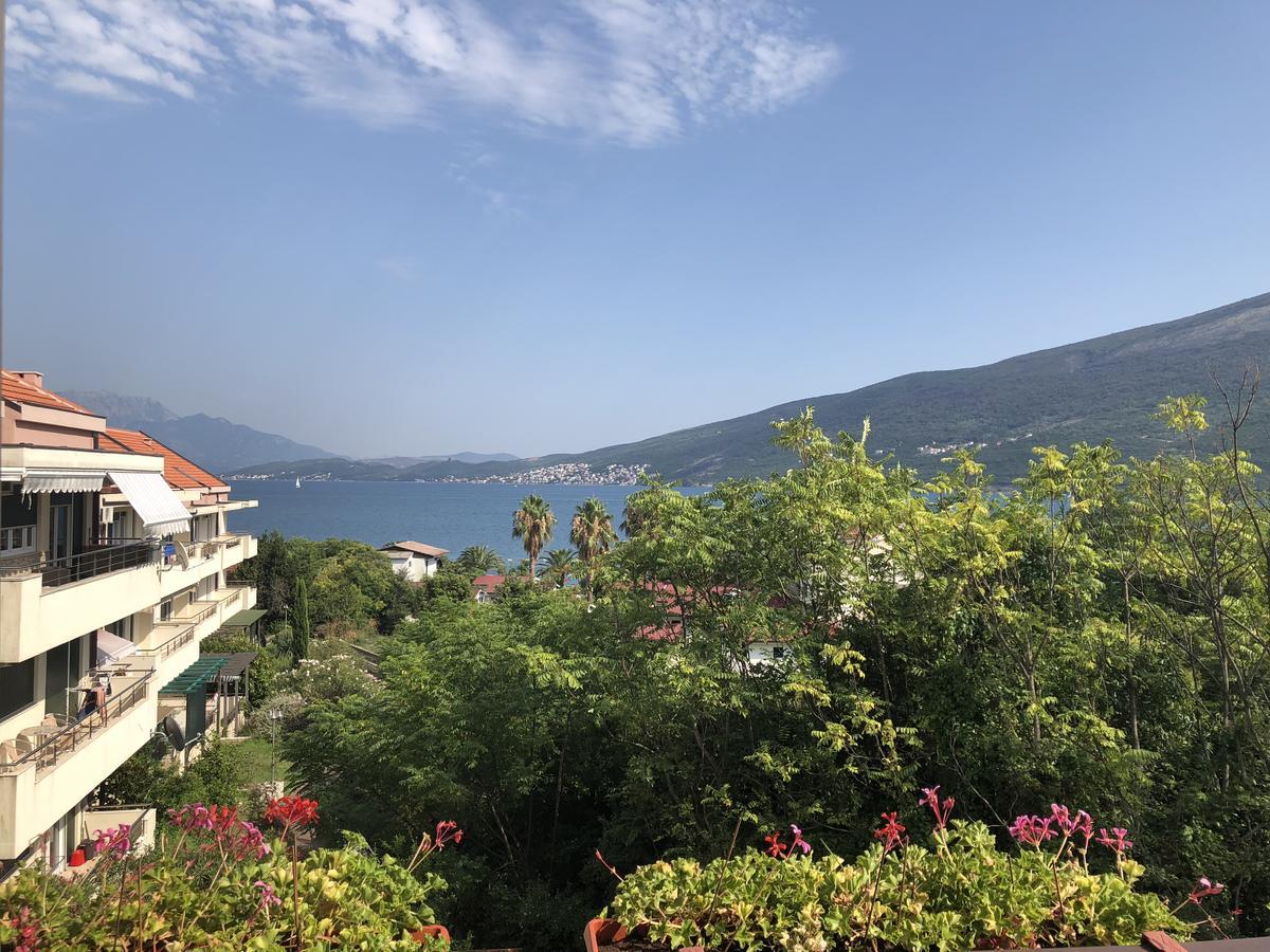 Villa Alla Bed And Breakfast Herceg Novi Bagian luar foto